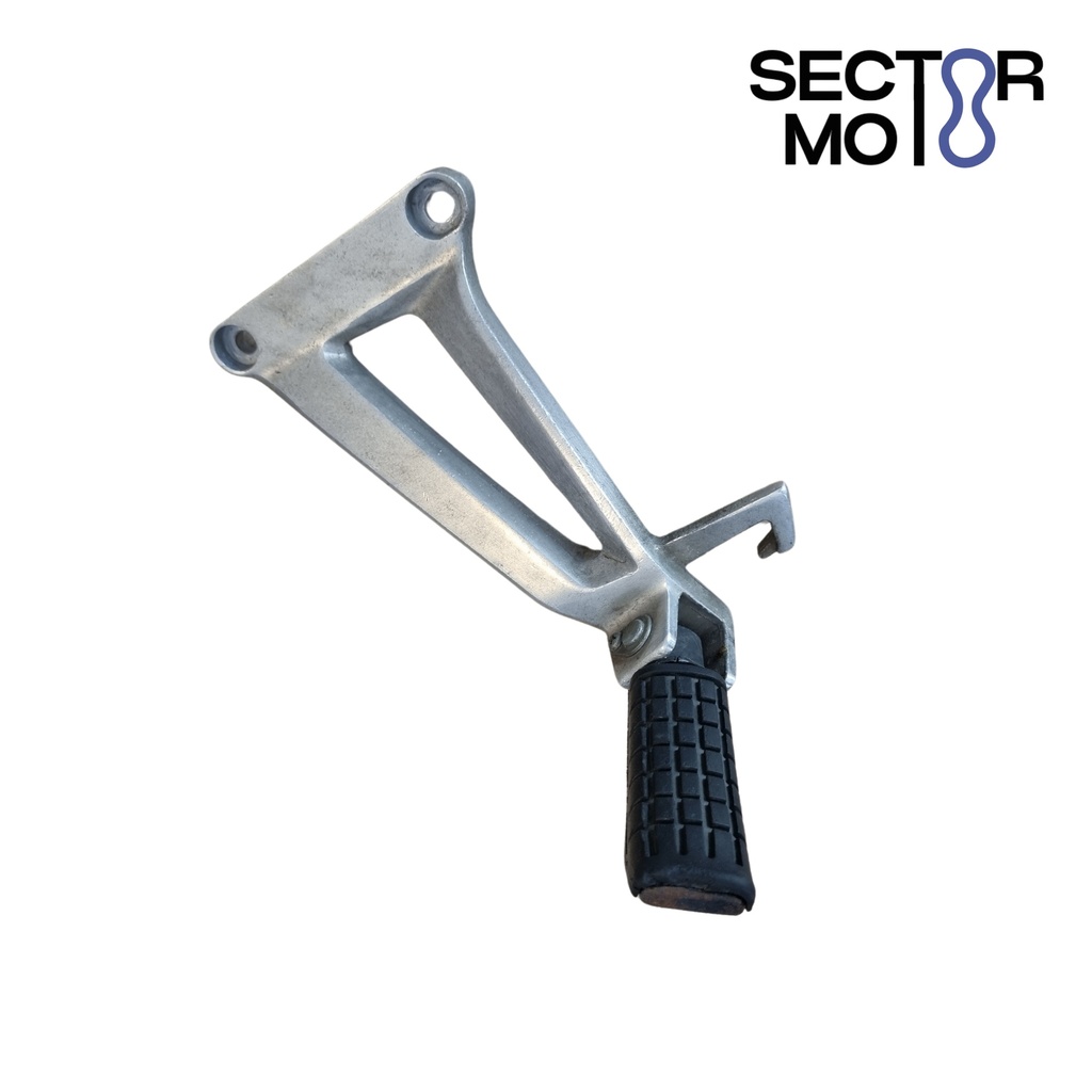 Soporte y estribera copiloto izquierda